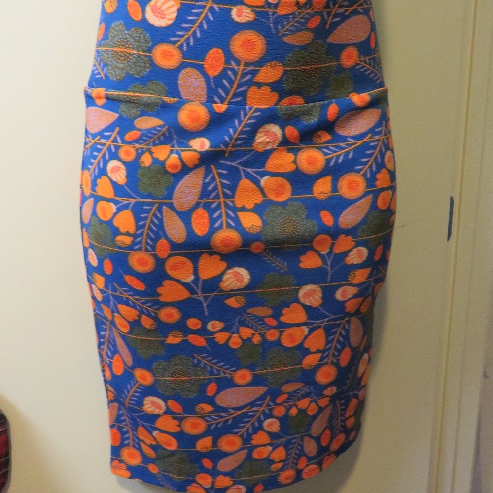 LuLaRoe  Small Pencil skirt...blues and orange.